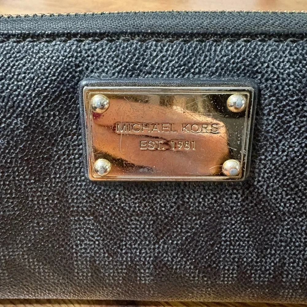 Michael Kors Genuine Black Leather Logo Jet Set Wallet